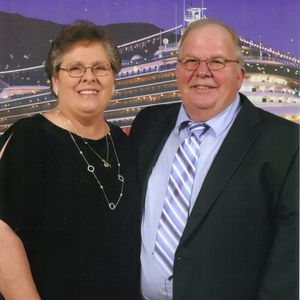 Meet your Posher, Gloria